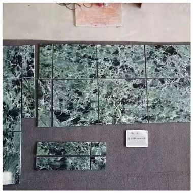 Verde Alpi mramorna pločica